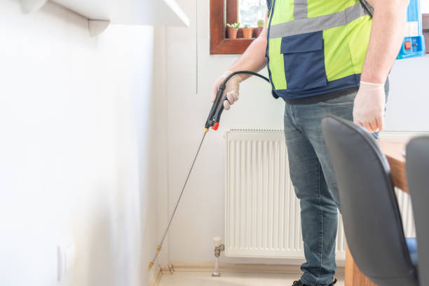Best Commercial Pest Control Services  in Edinburg, IL